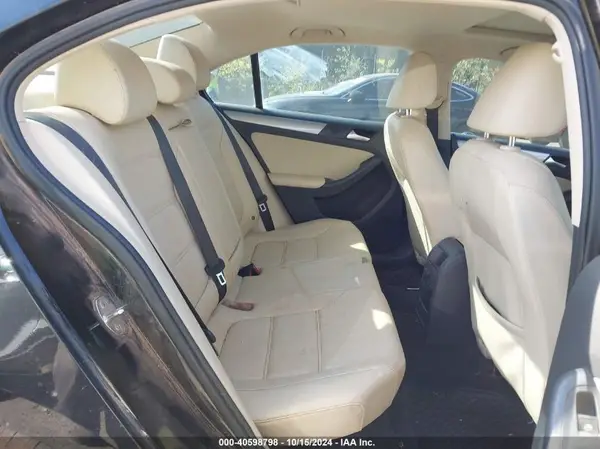 3VWDB7AJ9HM351748 2017 VOLKSWAGEN JETTA - Image 8