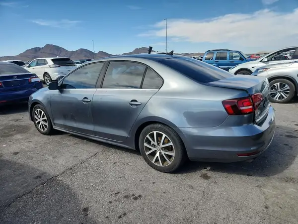 3VWDB7AJ9HM355847 2017 VOLKSWAGEN JETTA - Image 2