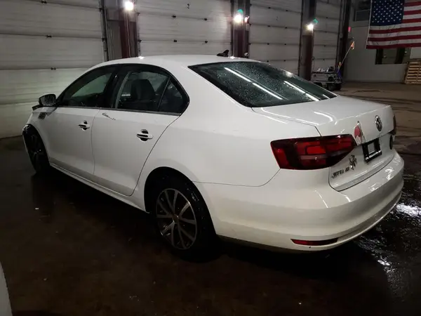 3VWDB7AJ9HM357937 2017 VOLKSWAGEN JETTA - Image 2