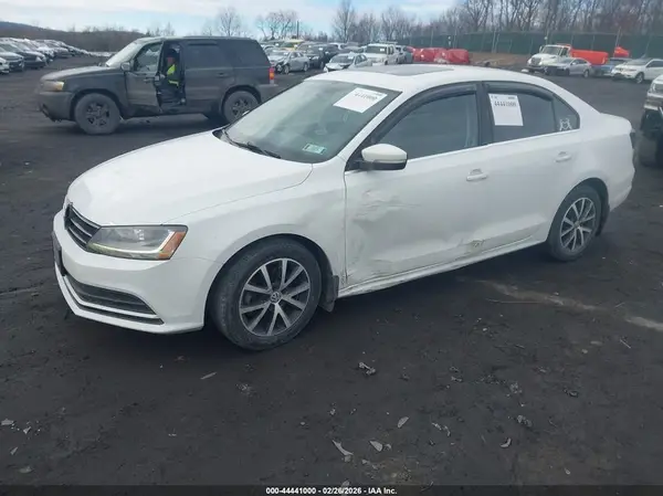 3VWDB7AJ9HM359879 2017 VOLKSWAGEN JETTA - Image 2