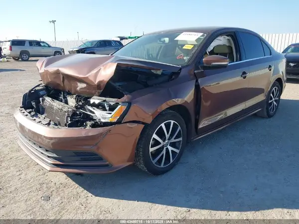 3VWDB7AJ9HM362118 2017 VOLKSWAGEN JETTA - Image 2