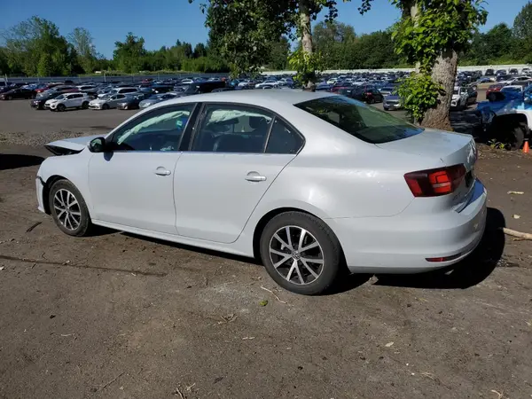 3VWDB7AJ9HM365391 2017 VOLKSWAGEN JETTA - Image 2