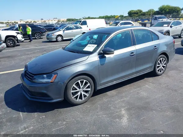 3VWDB7AJ9HM372986 2017 VOLKSWAGEN JETTA - Image 2