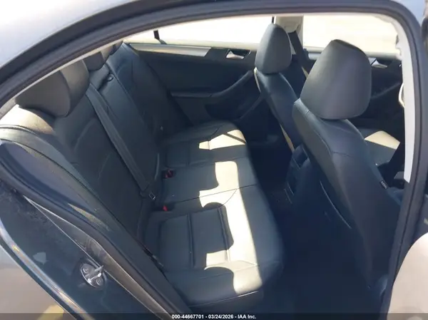 3VWDB7AJ9HM372986 2017 VOLKSWAGEN JETTA - Image 8