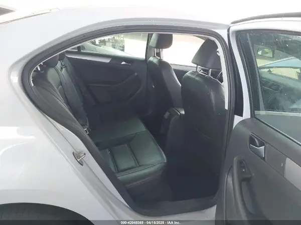 3VWDB7AJ9HM381624 2017 VOLKSWAGEN JETTA - Image 8