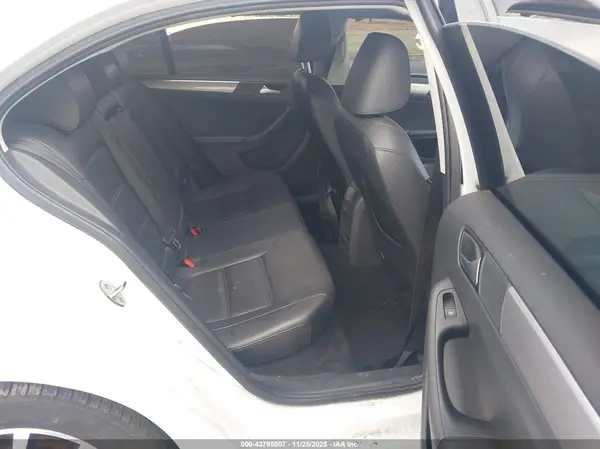3VWDB7AJ9HM384250 2017 VOLKSWAGEN JETTA - Image 8