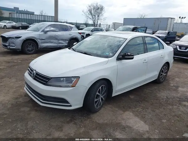 3VWDB7AJ9HM393496 2017 VOLKSWAGEN JETTA - Image 2