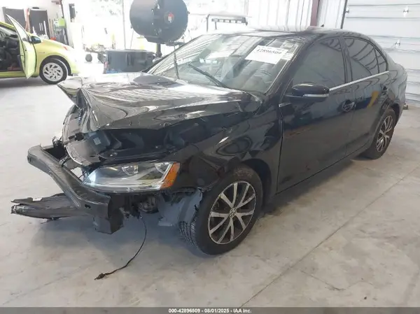 3VWDB7AJ9HM394745 2017 VOLKSWAGEN JETTA - Image 2