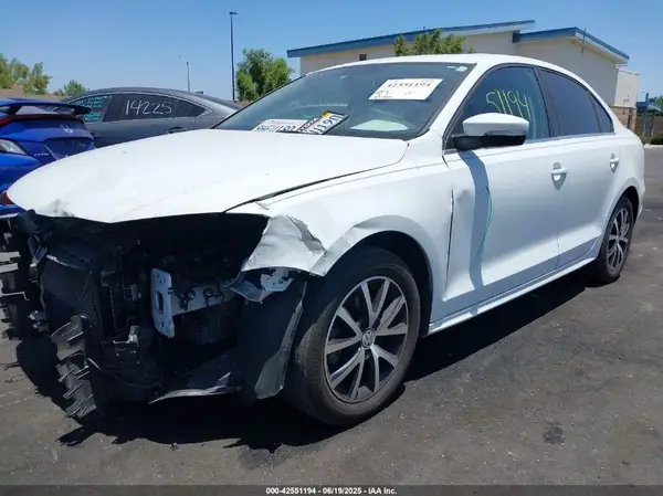 3VWDB7AJ9HM398293 2017 VOLKSWAGEN JETTA - Image 2