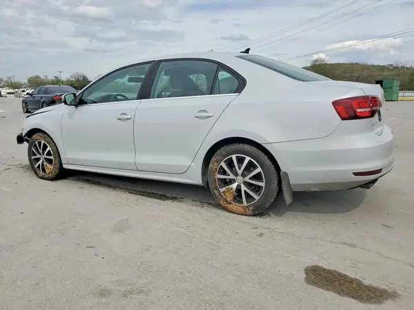 3VWDB7AJ9HM414928 2017 VOLKSWAGEN JETTA - Image 2
