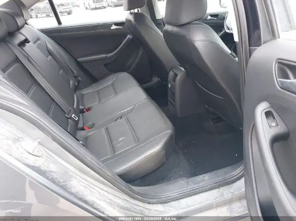 3VWDB7AJ9JM204786 2018 VOLKSWAGEN JETTA - Image 8