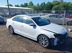 3VWDB7AJ9JM208496 2018 VOLKSWAGEN JETTA