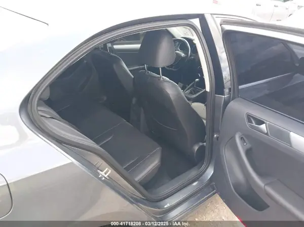 3VWDB7AJ9JM215013 2018 VOLKSWAGEN JETTA - Image 8