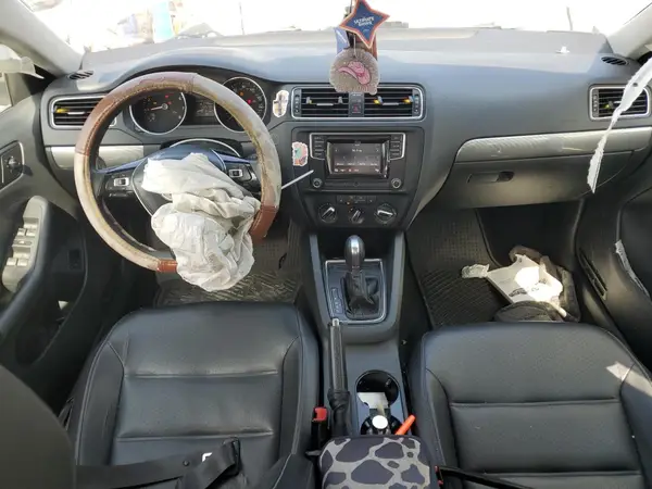 3VWDB7AJ9JM219949 2018 VOLKSWAGEN JETTA - Image 8