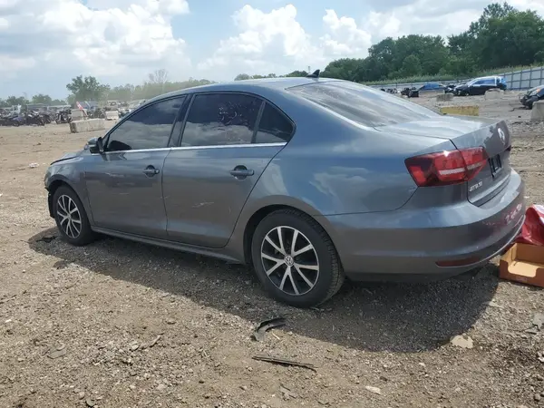 3VWDB7AJ9JM239022 2018 VOLKSWAGEN JETTA - Image 2