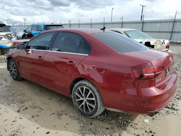 3VWDB7AJ9JM250375 2018 VOLKSWAGEN JETTA - Image 2