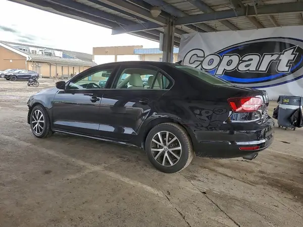 3VWDB7AJ9JM257150 2018 VOLKSWAGEN JETTA - Image 2