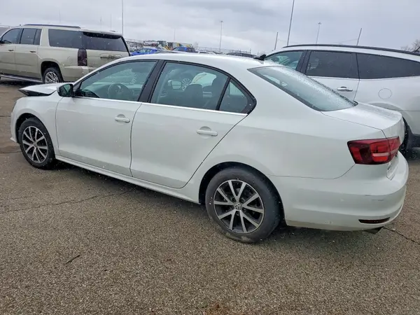 3VWDB7AJ9JM258024 2018 VOLKSWAGEN JETTA - Image 2