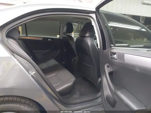 3VWDB7AJXHM204497 2017 VOLKSWAGEN JETTA - Image 8
