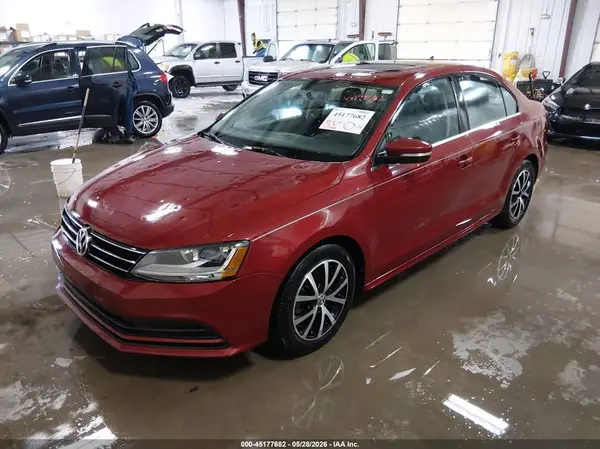 3VWDB7AJXHM232493 2017 VOLKSWAGEN JETTA - Image 2