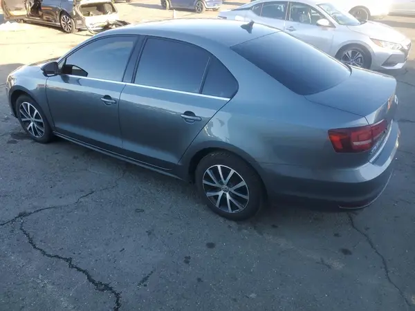 3VWDB7AJXHM244997 2017 VOLKSWAGEN JETTA - Image 2