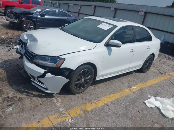 3VWDB7AJXHM256857 2017 VOLKSWAGEN JETTA - Image 2