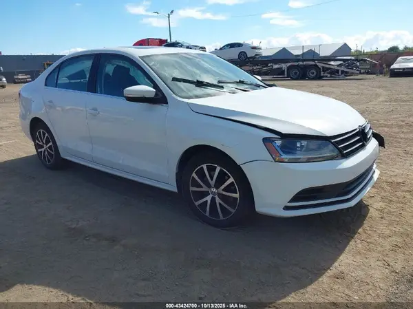 3VWDB7AJXHM286750 2017 VOLKSWAGEN JETTA - Image 1
