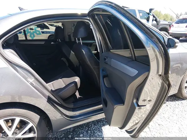 3VWDB7AJXHM310013 2017 VOLKSWAGEN JETTA - Image 8