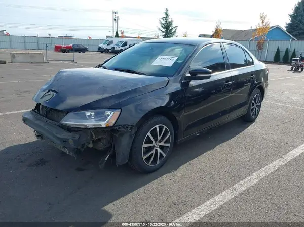 3VWDB7AJXHM318175 2017 VOLKSWAGEN JETTA - Image 2
