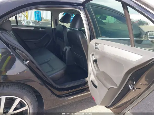 3VWDB7AJXHM318175 2017 VOLKSWAGEN JETTA - Image 8