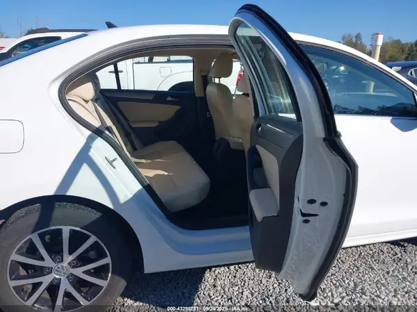 3VWDB7AJXHM353895 2017 VOLKSWAGEN JETTA - Image 8