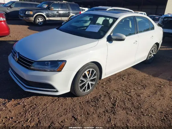 3VWDB7AJXHM369014 2017 VOLKSWAGEN JETTA - Image 2