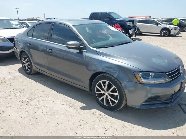 3VWDB7AJXHM371653 2017 VOLKSWAGEN JETTA - Image 1