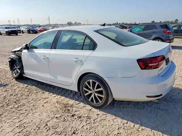 3VWDB7AJXHM390770 2017 VOLKSWAGEN JETTA - Image 2