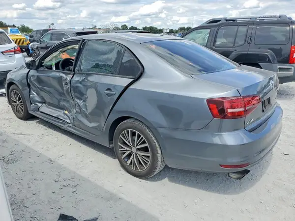3VWDB7AJXJM206577 2018 VOLKSWAGEN JETTA - Image 2