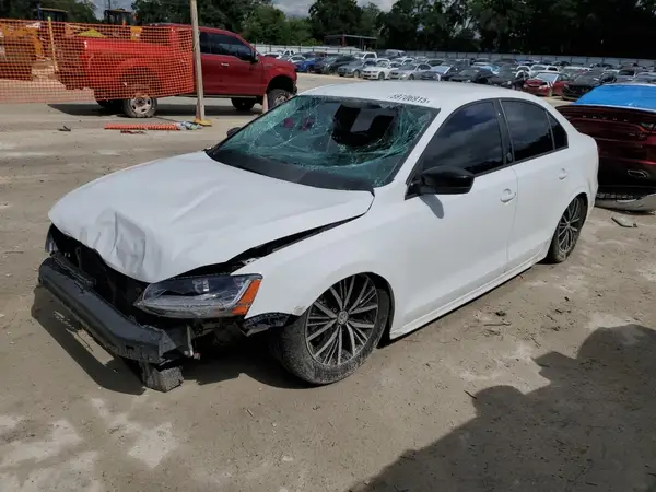 3VWDB7AJXJM207504 2018 VOLKSWAGEN JETTA - Image 1