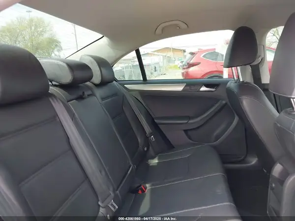 3VWDB7AJXJM219121 2018 VOLKSWAGEN JETTA - Image 8