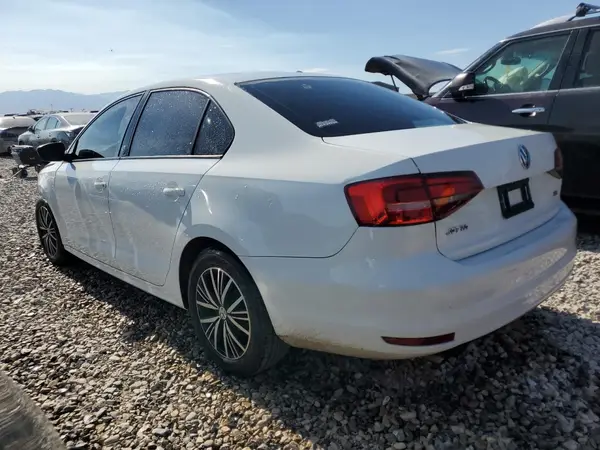 3VWDB7AJXJM226084 2018 VOLKSWAGEN JETTA - Image 2