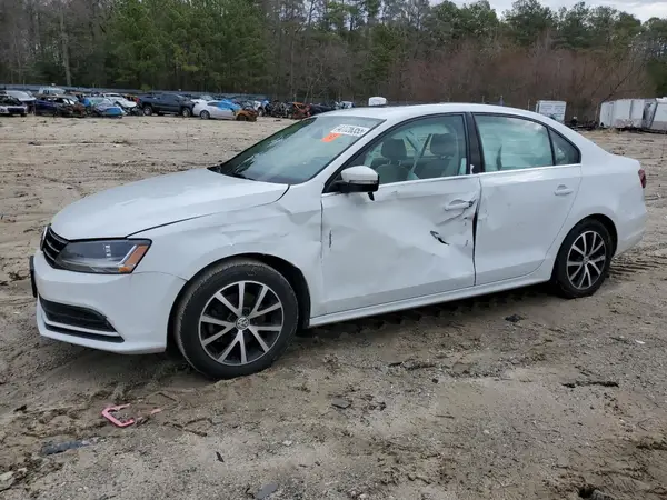 3VWDB7AJXJM252684 2018 VOLKSWAGEN JETTA - Image 1