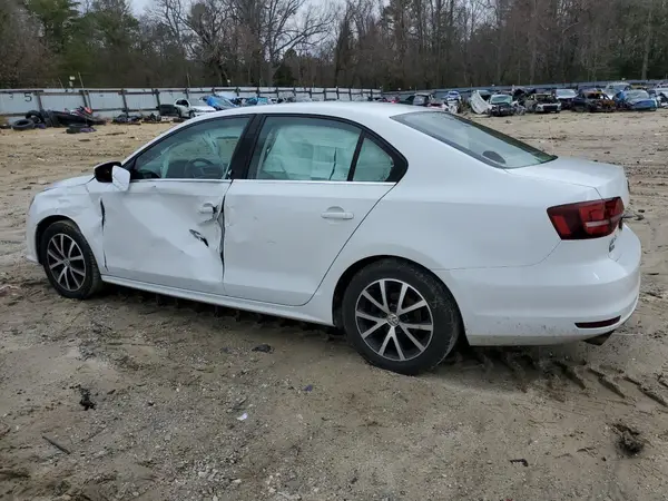 3VWDB7AJXJM252684 2018 VOLKSWAGEN JETTA - Image 2