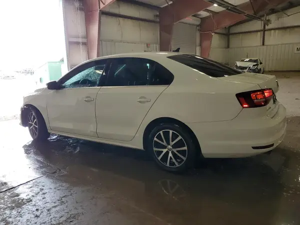 3VWDB7AJXJM257948 2018 VOLKSWAGEN JETTA - Image 2
