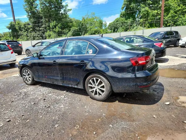 3VWDB7AJXJM260624 2018 VOLKSWAGEN JETTA - Image 2