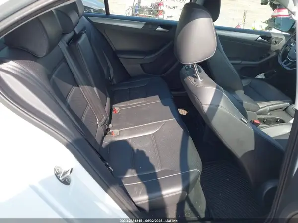 3VWDB7AJXJM261479 2018 VOLKSWAGEN JETTA - Image 8