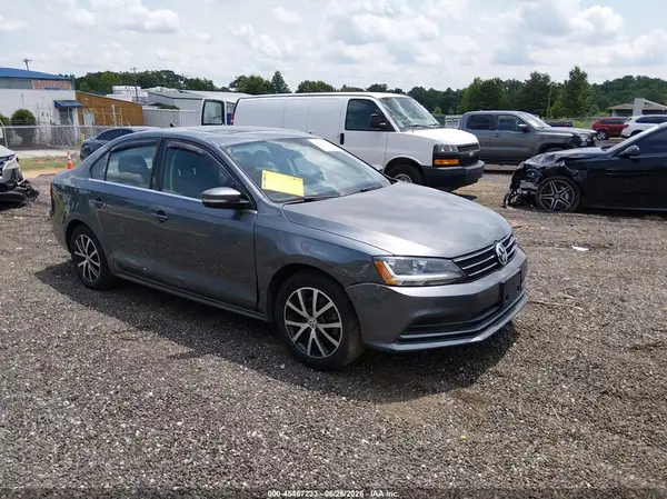 3VWDB7AJXJM263491 2018 VOLKSWAGEN JETTA - Image 1