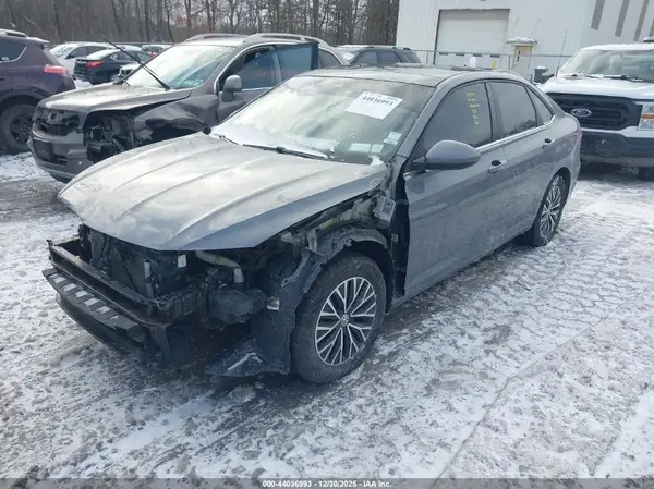 3VWE57BU0KM068585 2019 VOLKSWAGEN JETTA - Image 2