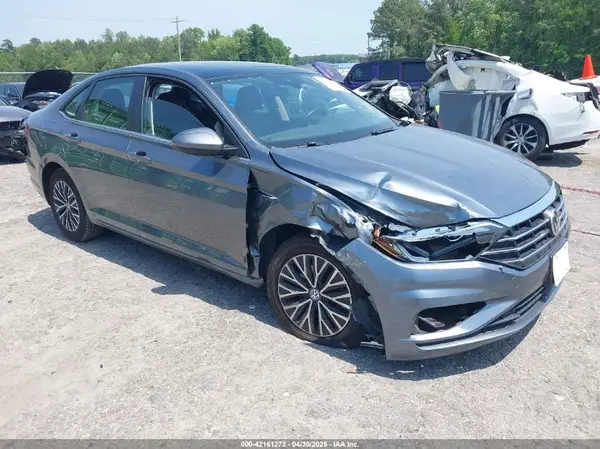 3VWE57BU0KM110267 2019 VOLKSWAGEN JETTA - Image 1