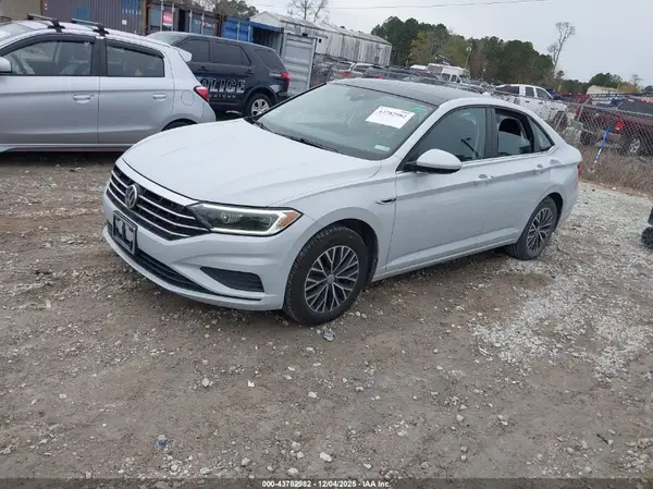 3VWE57BU0KM111211 2019 VOLKSWAGEN JETTA - Image 2
