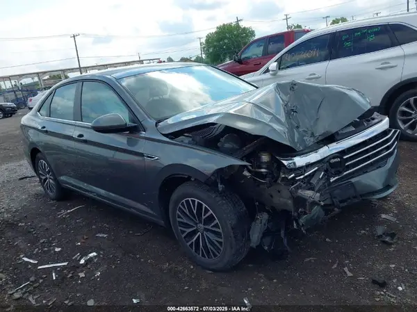 3VWE57BU0KM120555 2019 VOLKSWAGEN JETTA - Image 1