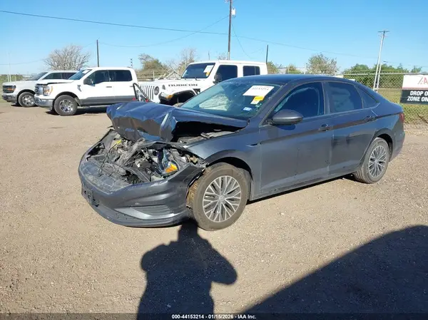 3VWE57BU0KM164779 2019 VOLKSWAGEN JETTA - Image 2