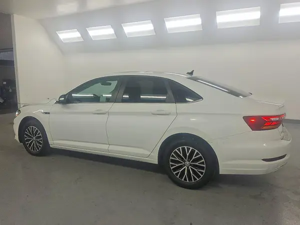 3VWE57BU0KM199385 2019 VOLKSWAGEN JETTA - Image 2